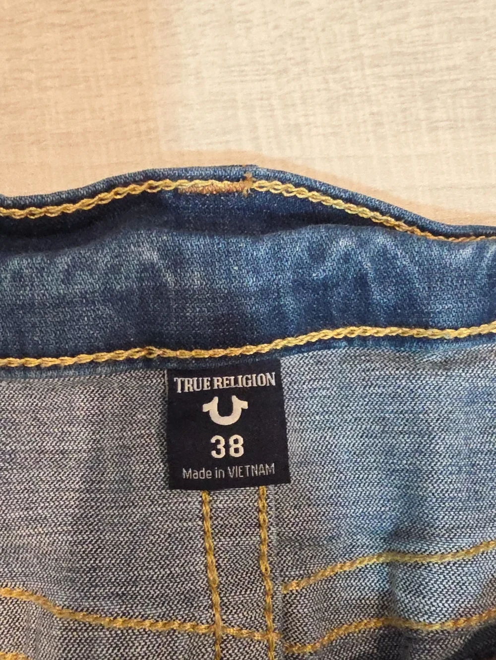 True Religion Rocco Relaxed Skinny Distressed Men's Size 38x34 Stretch